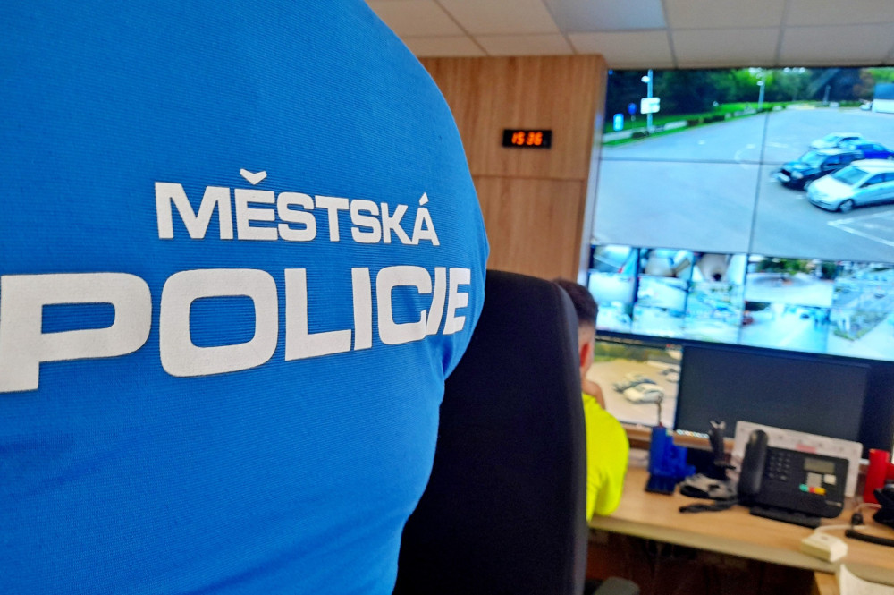 Po Vyškově se povalovaly stovky ostrých kovových součástek. Vypadávaly z pojíždějícího náklaďáku