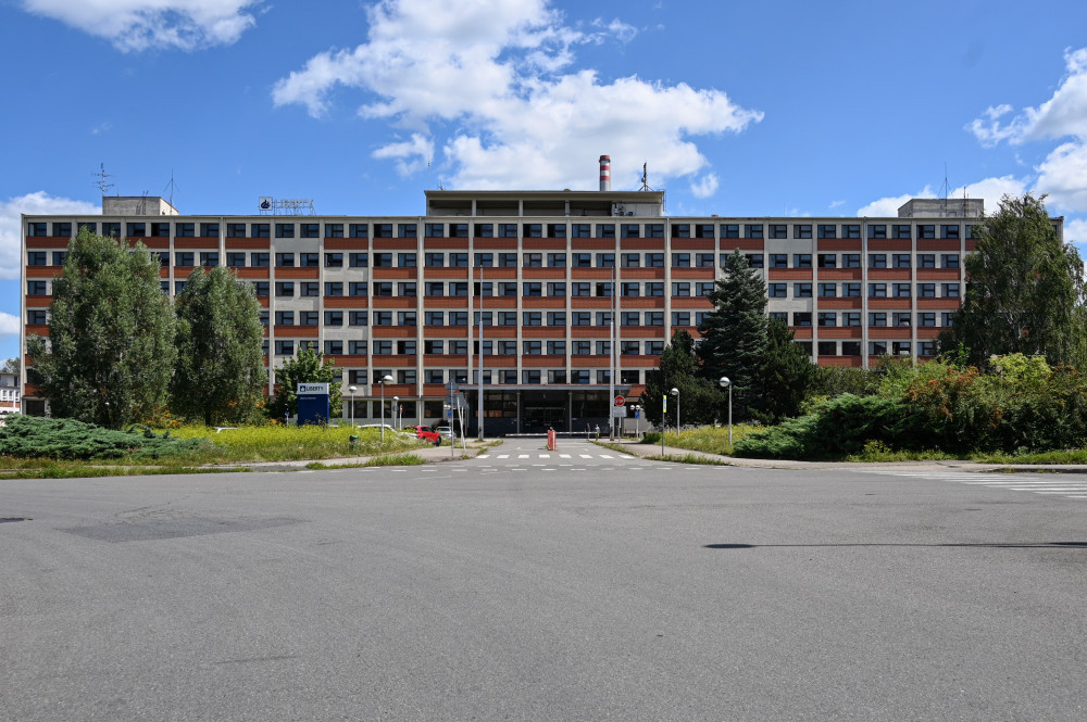 Zkrachovalá huť Liberty díky tollingu obnovuje výrobu svodidel a provoz v ostravské rourovně