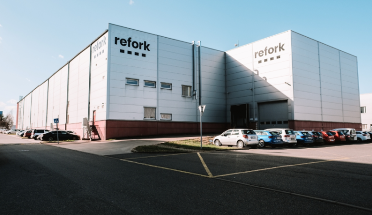 Skupina BICZ podpořila vývoj technologie na výrobu biologicky odbouratelných náhrad produktů každodenní potřeby