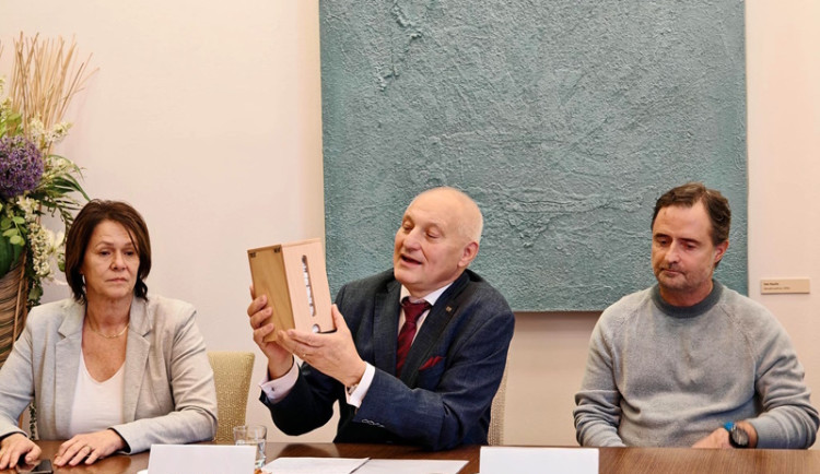 Ostrava ukázala cestu v řešení menstruační chudoby na základních školách