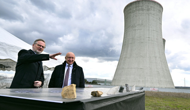 Živě: Postaví se vláda za české firmy v Dukovanech? 