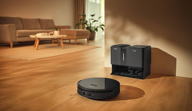 Úklid nikdy nebyl tak snadný. Robot vysaje, umyje podlahu a ještě se sám vyčistí