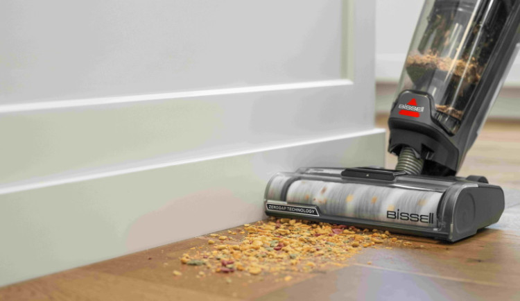 Nový CrossWave OmniForce Edge Pro vytírá i podél stěn