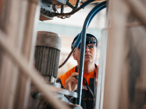 Technikům v Jaderné elektrárně Temelín pomáhají při práci brýle s rozšířenou realitou