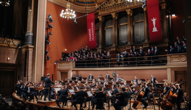 Vánoce s Filmovou filharmonií se blíží
