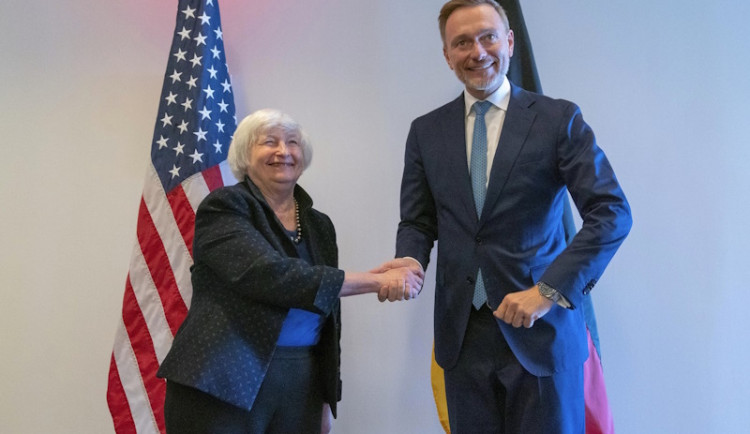 Chystá Christian Lindner explozi současné tříbarevné vládní koalice v Německu?