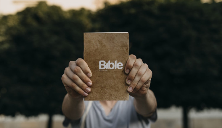 Překlad Bible21 slaví 15 let a milion výtisků v sekulárním Česku