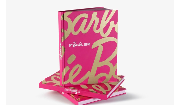 Barbie oslavuje 65let od uvedení na trh a vydává hvězdami nabitou knihu MY BARBIE STORY, kde si můžete připomenout všechny důležité milníky této ikonické značky