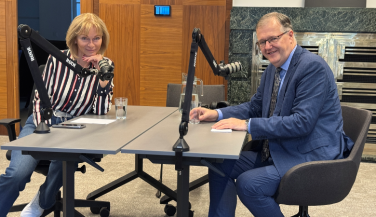 Podcast s Petrem Zahradníkem I: Nabídku peněz EU rozšiřuje "elitářský“ fond