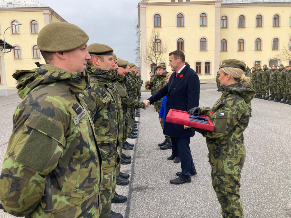 Liberečtí chemici mají nový znak, představili ho u příležitosti Dne veteránů a předávání ocenění a medailí
