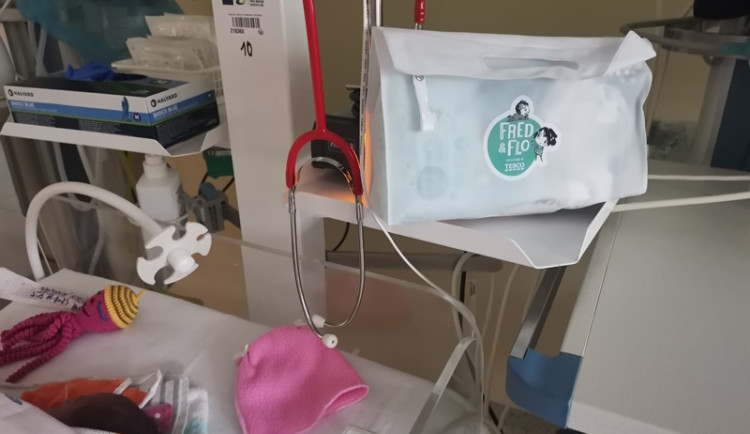 Tesco opět podporuje maminky předčasně narozených miminek s produkty značky Fred & Flo