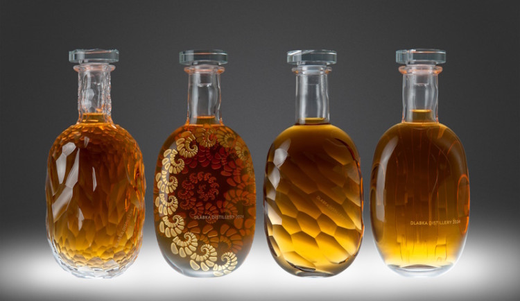 Charitativní aukce uměleckých lahví Dlabka Whisky odstartovala