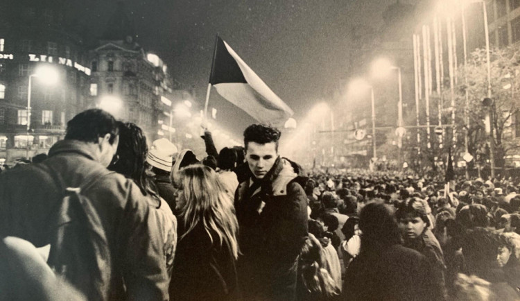 Nikdo nevěděl, jak to bude dál, říká Richard Beneš, autor fotek z listopadu 1989