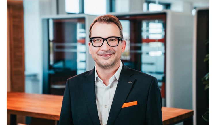 STILL pokračuje ve strategii posilování značky. Novým členem vedení  je Florian Heydenreich