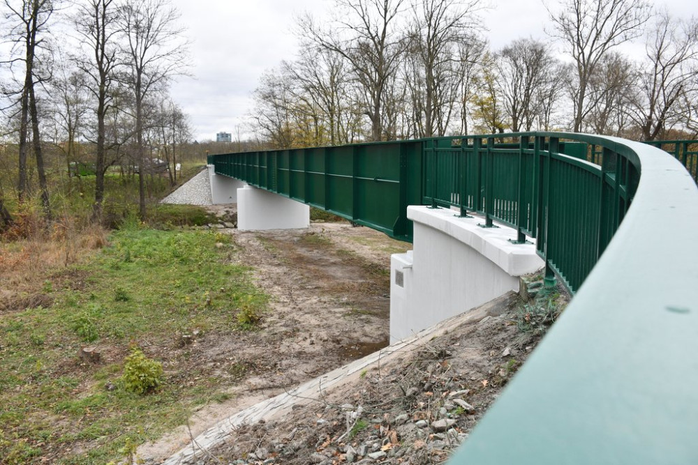 Lávka přes Úhlavu v plzeňském Hradišti je opět průjezdná. Užívají si ji cyklisté i pěší