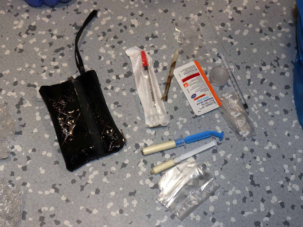 VIDEO: Kriminalisté na Brněnsku odhalili dvě varny pervitinu. Léky k výrobě drogy pocházely ze zahraničí