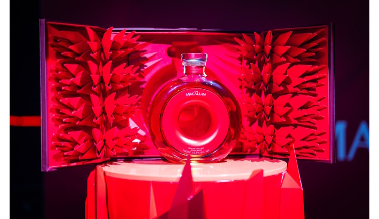 THE MACALLAN PŘEDSTAVUJE KOLEKCI TIME : SPACE