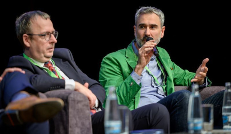 Stát se musí připravit na nová bezpečnostní rizika spojená s obnovitelnými zdroji