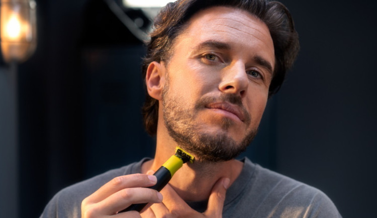 Dej si holení na easy! Oholit vousy je díky Philips OneBlade 360 s připojením snadnější než porazit bosse na první úrovni