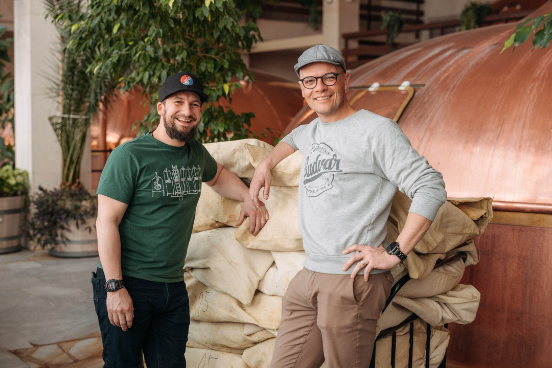 Pět pivovarů, čtyři společná piva. To je výsledek letošní spolupráce Budějovického Budvaru s českými minipivovary