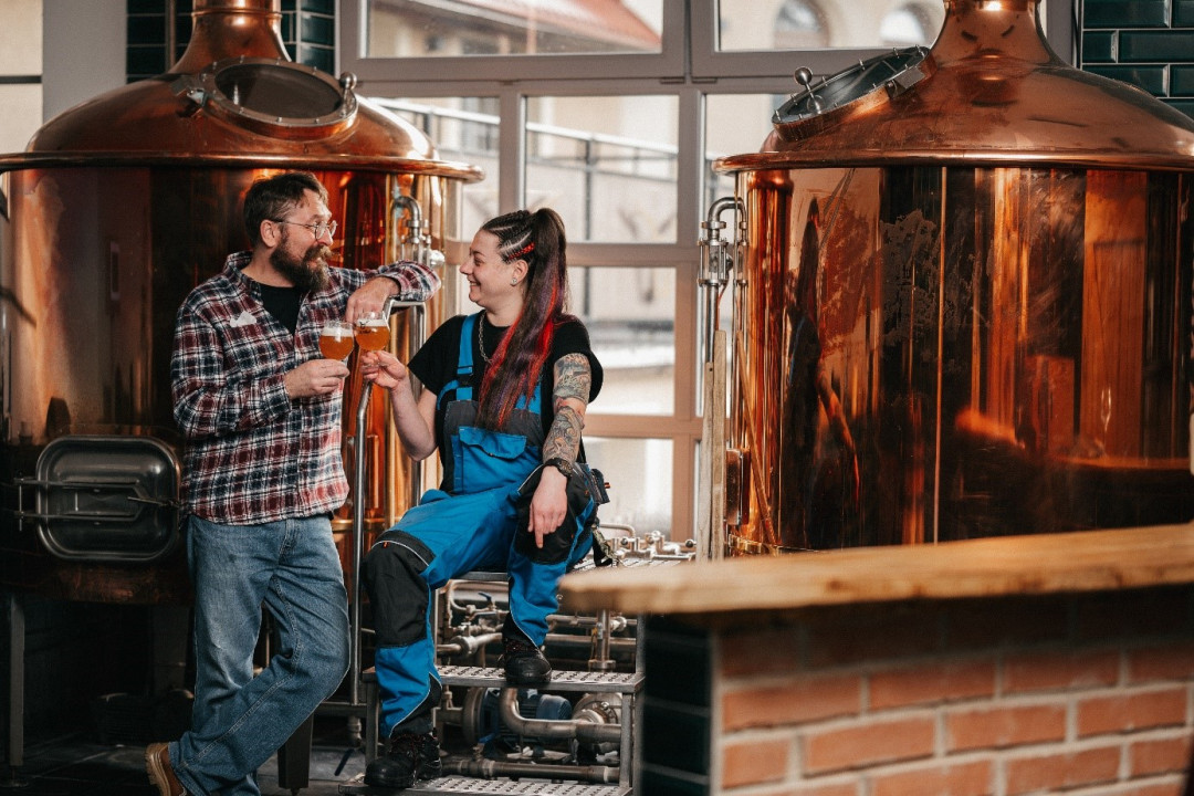 Pět pivovarů, čtyři společná piva. To je výsledek letošní spolupráce Budějovického Budvaru s českými minipivovary