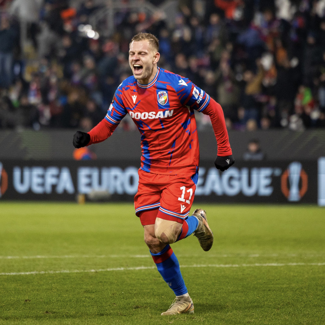 Fotbalisté Plzně neudrželi vedení a s Manchesterem gólem v závěru prohráli 1:2