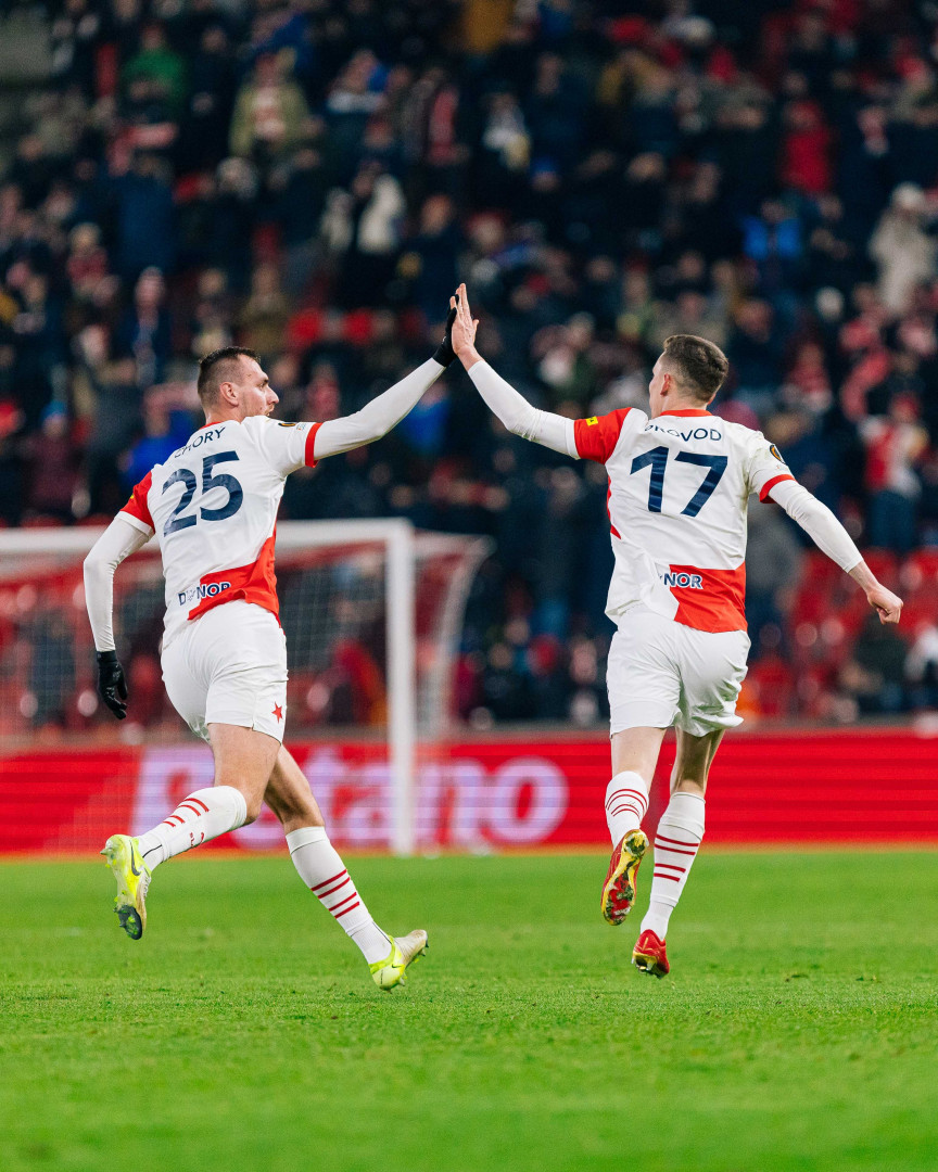 Slavia na domácím hřišti prohrála 2:1
