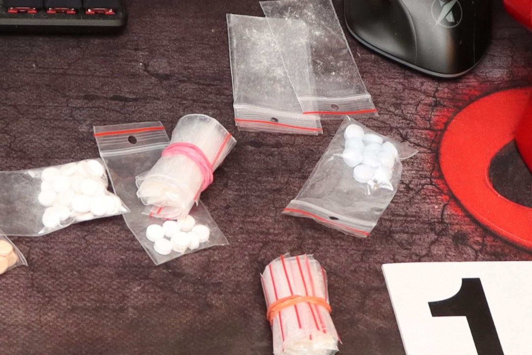 Olomoučtí kriminalisté rozprášili gang, který obchodoval se zakázanými psychotropními látkami