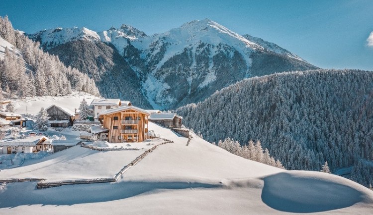 Zimní kempování, ubytování na farmě a zimní wellness dovolená