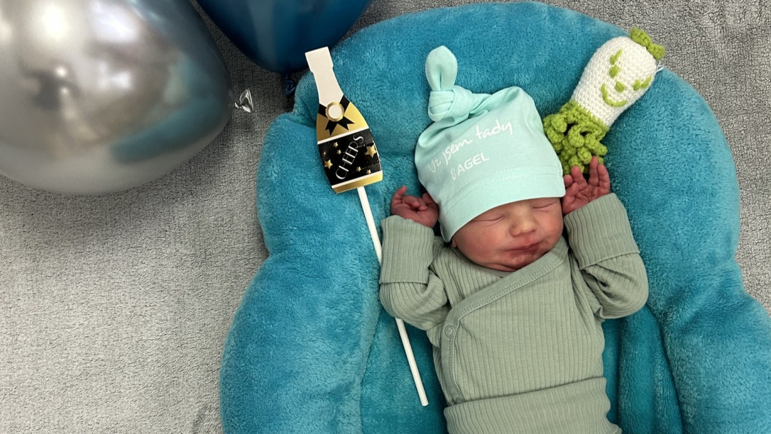 Prvním dítětem letošního roku v kraji je Tomáš, který se krátce po půlnoci narodil ve Šternberku
