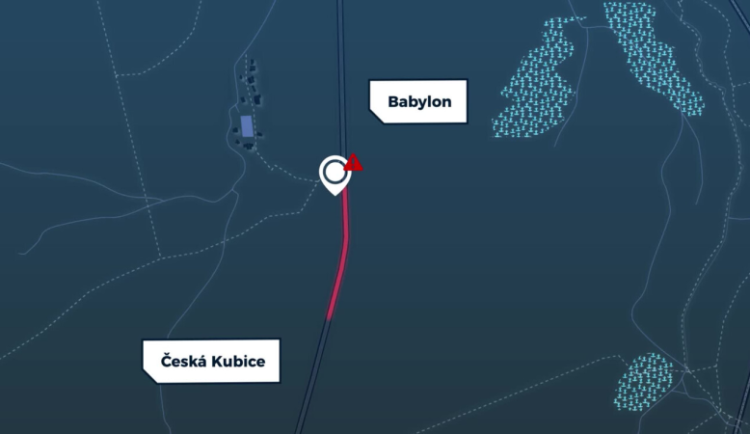 Asi kilometr za Babylonem na Domažlicku řidiči často bourají na nenápadné odbočce do lesa