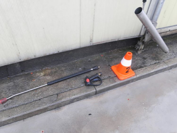 Cyklista na dámském kole bez brzd poničil v Přerově myčku aut. Byl opilý a měl v sobě pervitin