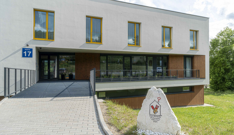 Rodiny s nemocnými dětmi mohou být díky zákazníkům McDonald’s v těžkých chvílích spolu.