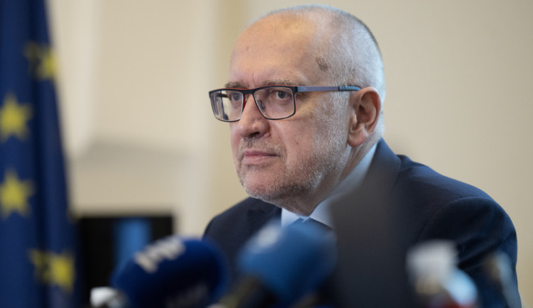 Živě TK: Financování nepedagogických pracovníků ve školství