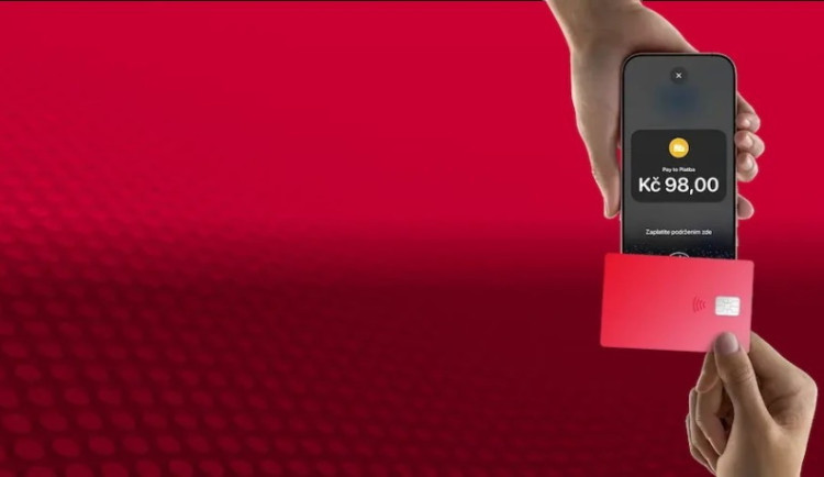 KB SmartPay zavádí Tap to Pay na iPhone pro obchodníky v Česku