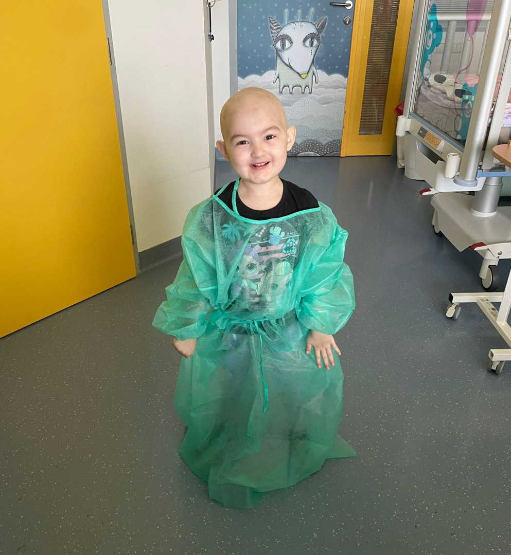 Z obyčejné bolesti zad se u pětileté holčičky vyklubalo onkologické onemocnění. Musela podstoupit transplantaci kostní dřeně