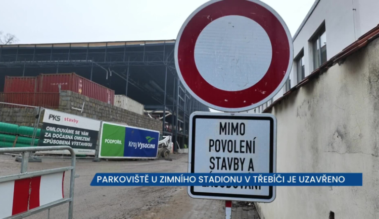 Parkoviště u zimního stadionu v Třebíči je uzavřeno