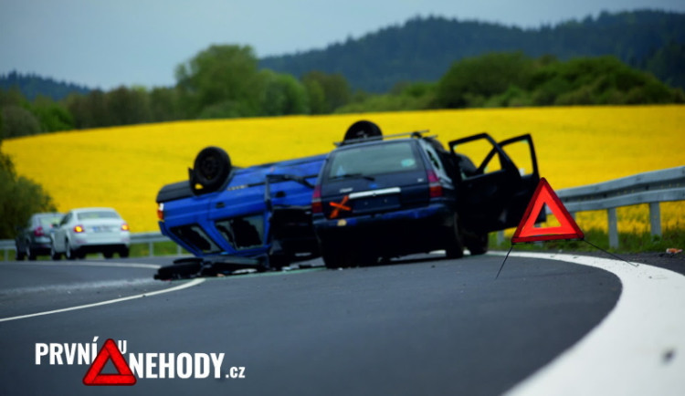 První u nehody – hromadná srážka vozidel