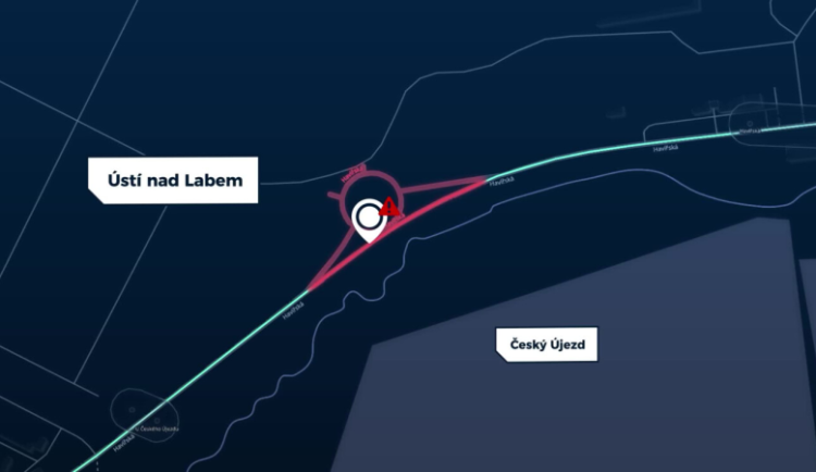 Nový kruhový objezd ve Všebořicích dělá řidičům potíže