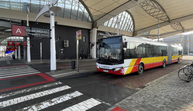 Novinky v hradecké MHD: Konec prodeje jízdenek v aplikaci HopOn a infocentru