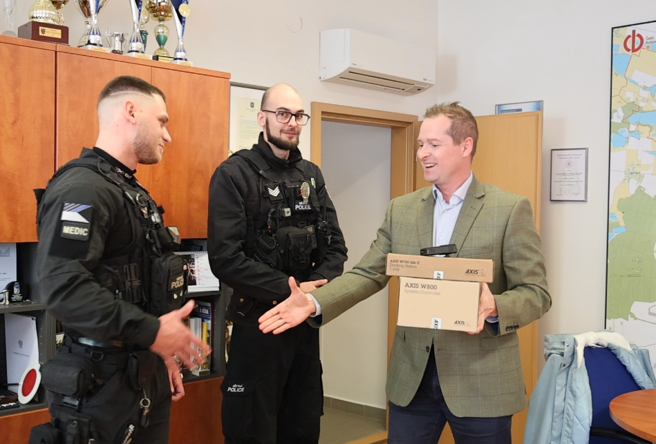 Budějovičtí strážníci slaví úspěch. Video z jejich zásahu proti ozbrojenému muži vyhrálo celostátní soutěž