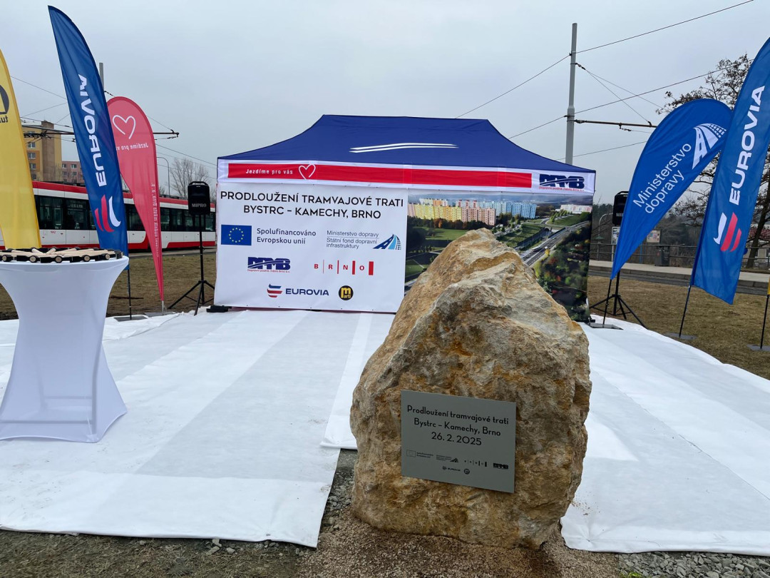 Obyvatelé brněnského sídliště Kamechy se dočkají rychlejší dopravy. Začala stavba tramvajové trati