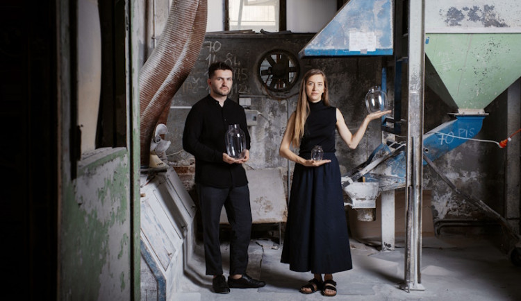 Návštěvníci českého pavilonu budou pít z křišťálového skla z Moravy