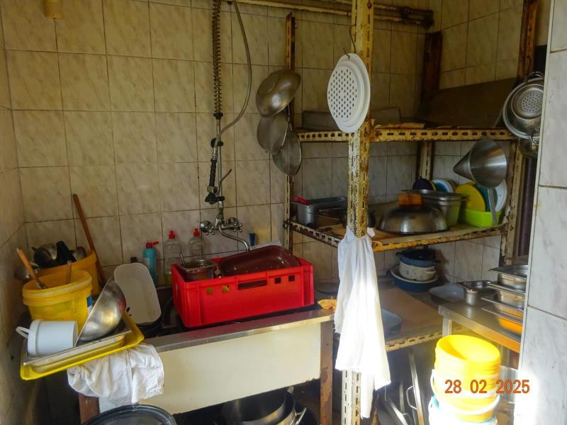 Inspektoři uzavřeli kvůli špíně a dalším prohřeškům Restauraci Studánecký medvěd v Liberci