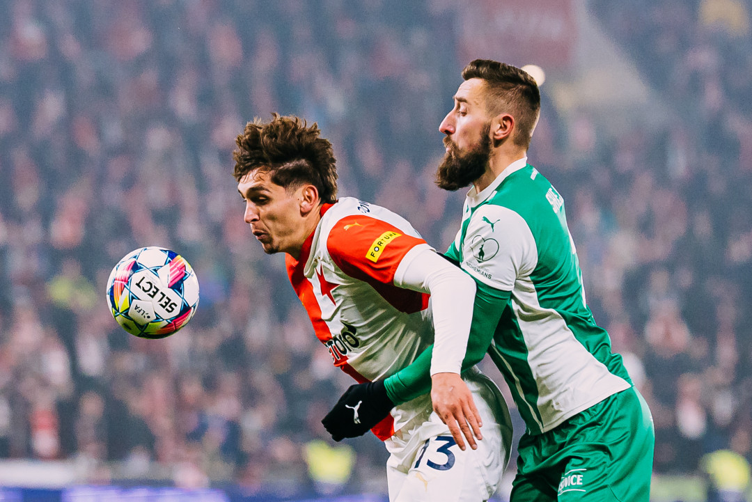 Slavia využila proti Bohemians přesilovku a vyhrála 2:0