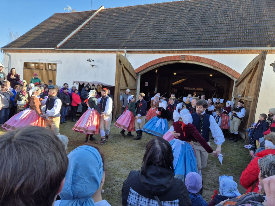 Obrovský zájem o masopust na Selském dvoře U Matoušů, akci si nenechalo ujít 4 500 lidí