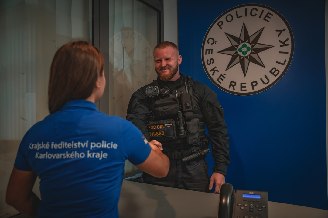 Policista Obvodního oddělení Cheb město byl oceněn za nejlepší video ze zásahu