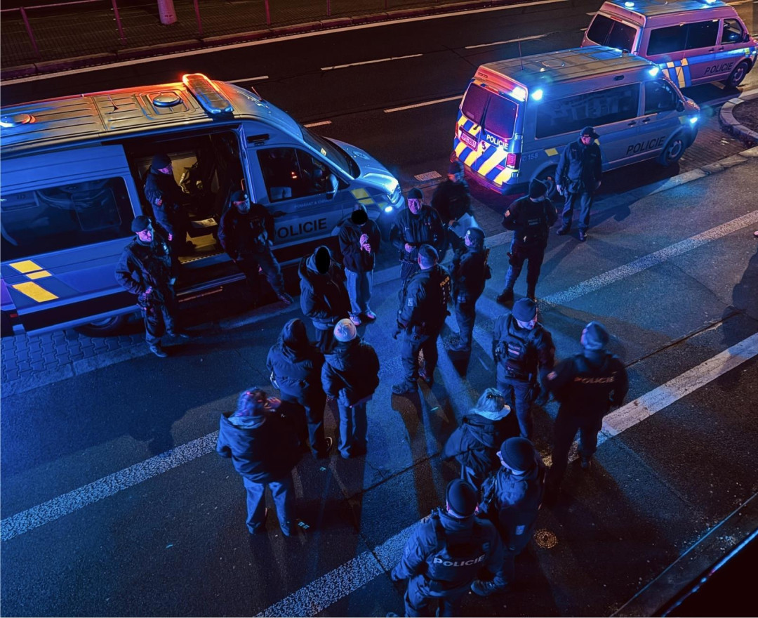 Další obří policejní šťára v centru města. Policisté odhalili 17 opilých mladistvých a jednoho cizince bez povolení k pobytu