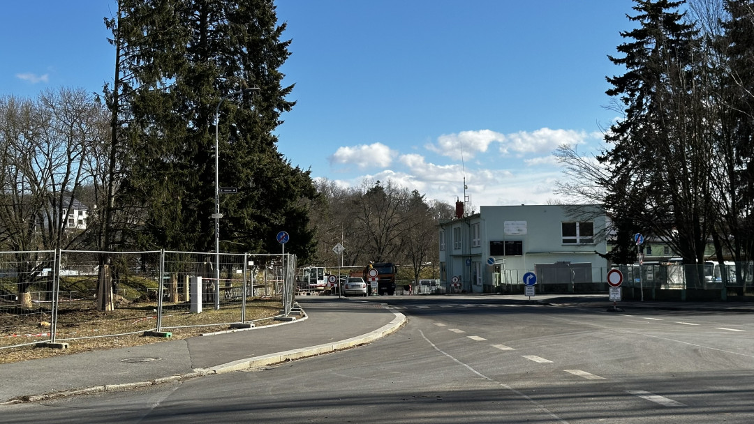 Stavba druhého největšího přestupního terminálu v Plzeňském kraji je v plném proudu. Přijde na 167 milionů