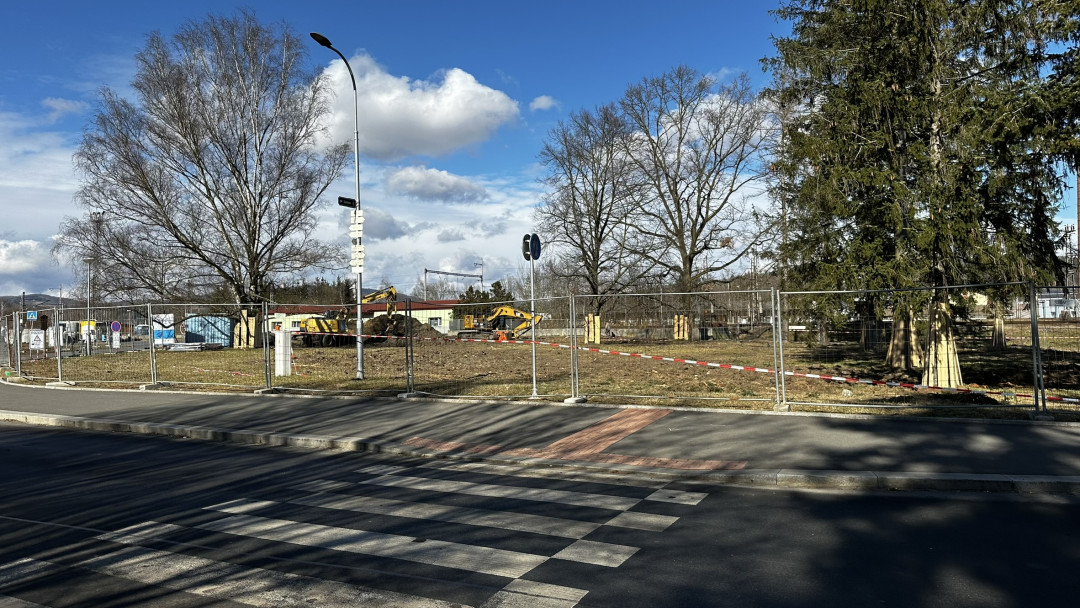 Stavba druhého největšího přestupního terminálu v Plzeňském kraji je v plném proudu. Přijde na 167 milionů